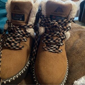 Ozark Trail Cream Winter Boots